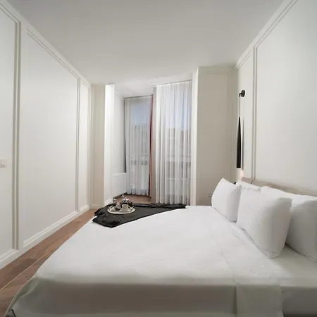 Gatto Suites&residence