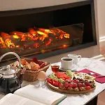 Gatto Suites&residence 3*