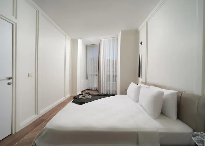 Gatto Suites&residence